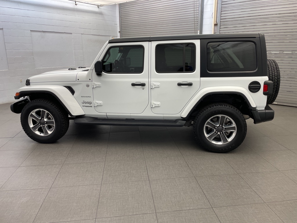 2022 Jeep Wrangler Unlimited Sahara photo 6