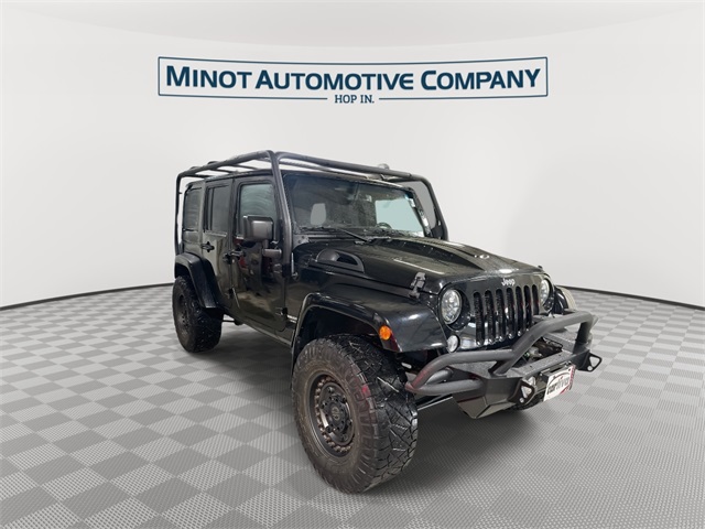 2015 Jeep Wrangler Unlimited Rubicon photo 2