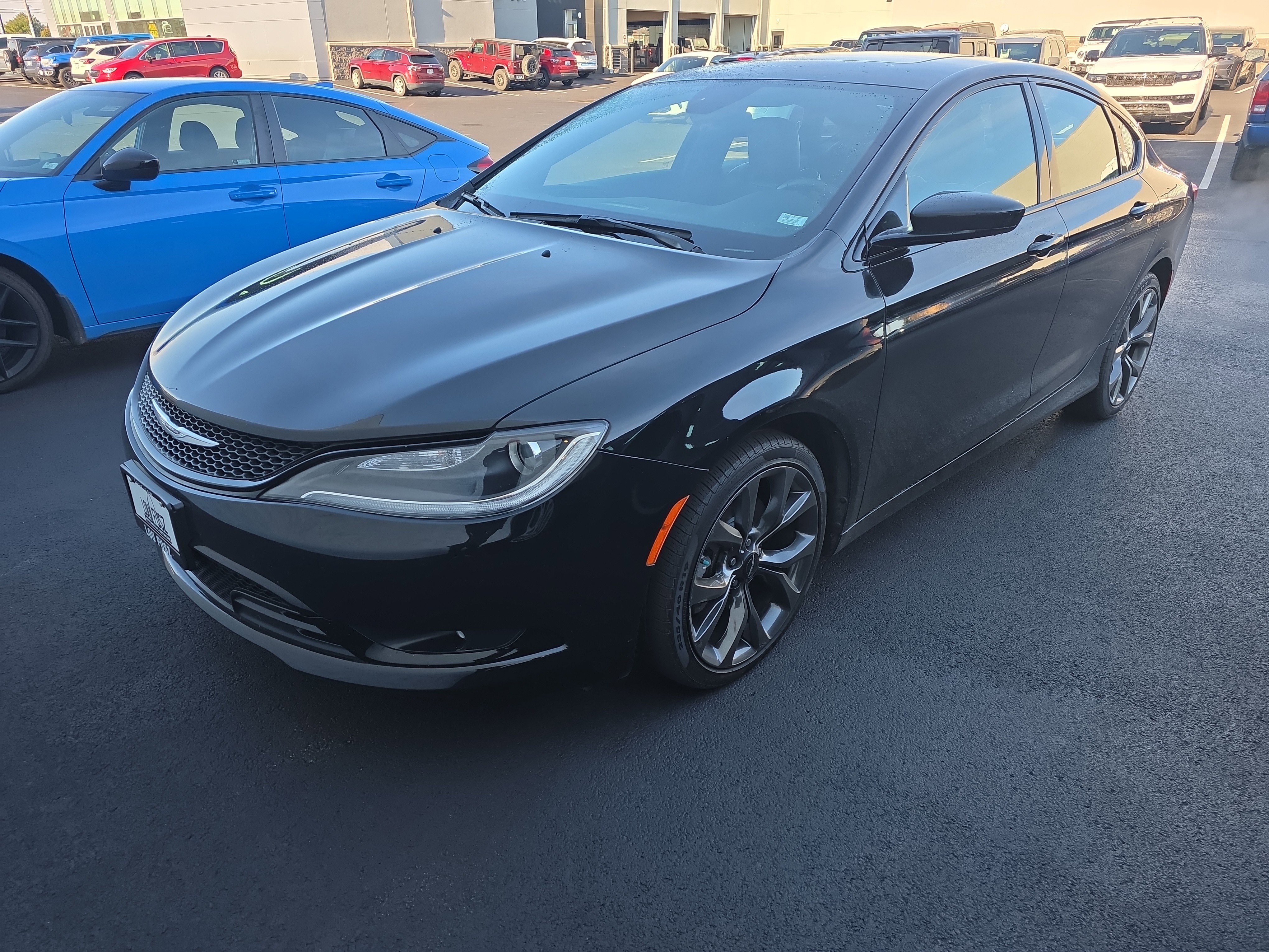 Used 2016 Chrysler 200 S with VIN 1C3CCCBG3GN118125 for sale in O'Fallon, MO