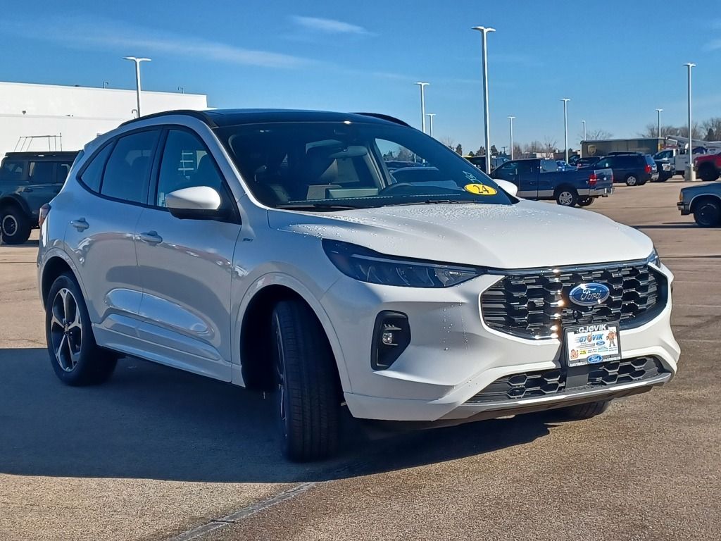 2024 Ford Escape ST-Line Select photo 2
