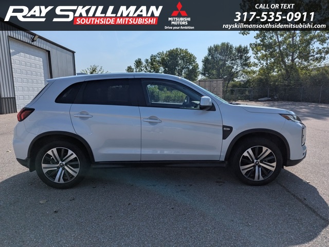 2022 Mitsubishi Eclipse Cross SE photo 4