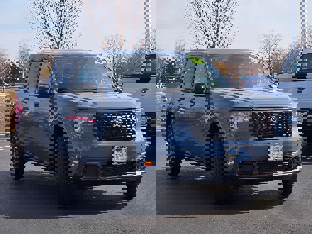 2025 Ford Maverick XLT photo 3