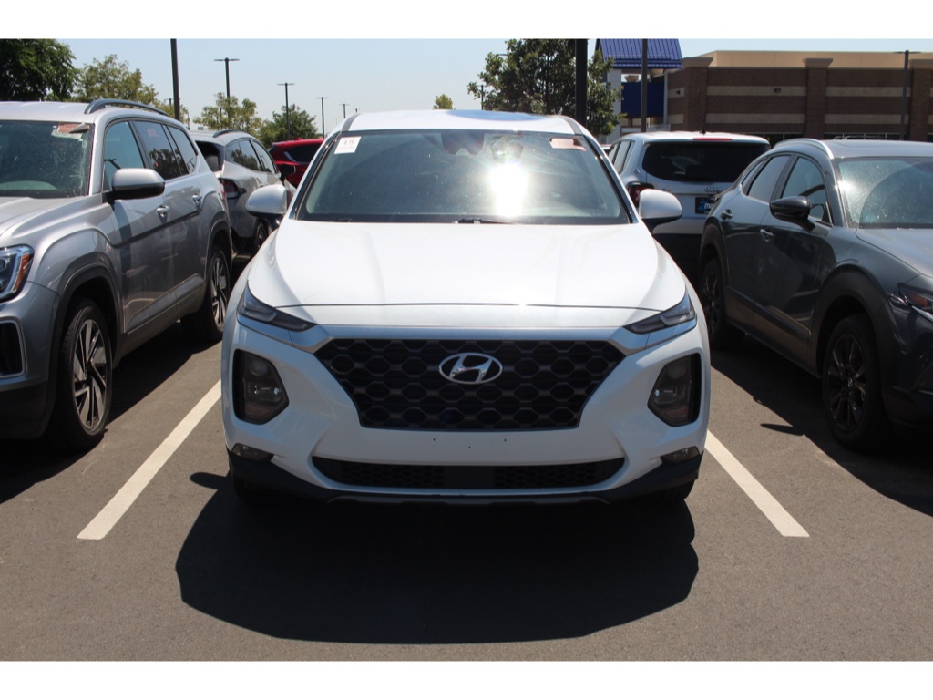 2020 Hyundai Santa Fe SEL photo 2
