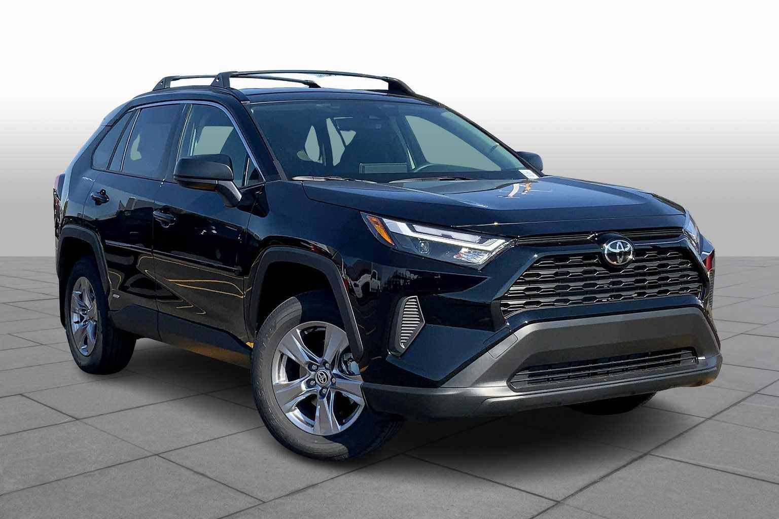 2025 Toyota RAV4 Hybrid LE photo 2
