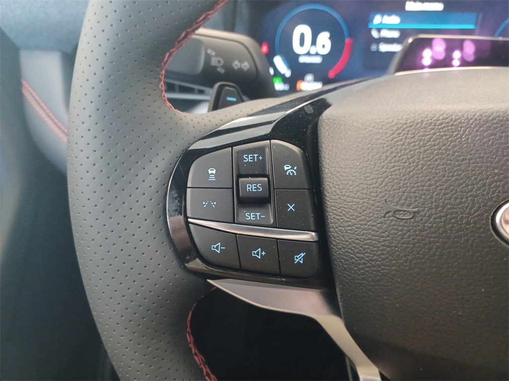 2025 Ford Explorer ST photo 27