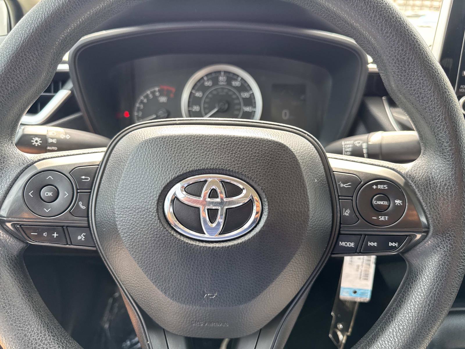 2020 Toyota Corolla LE photo 19