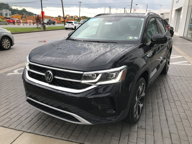 2023 Volkswagen Taos SEL photo 2