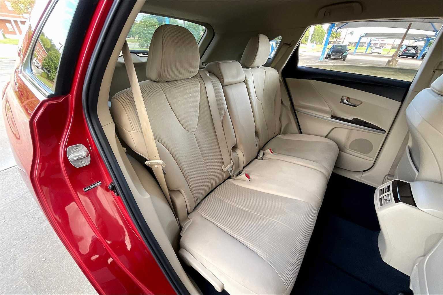 2010 Toyota Venza photo 17