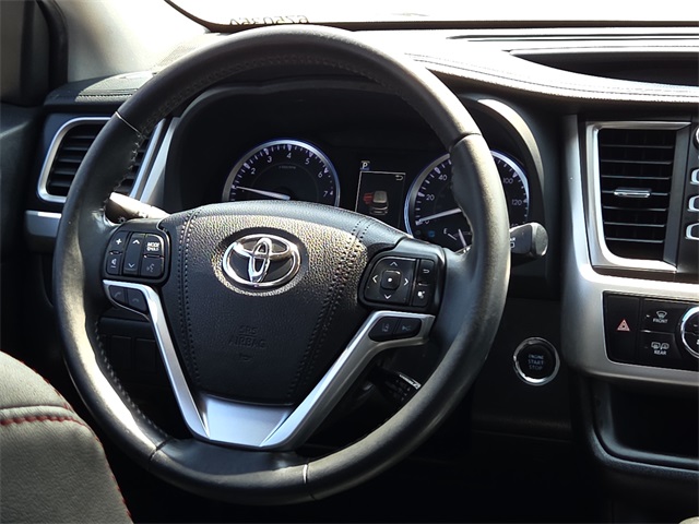 2019 Toyota Highlander SE photo 11