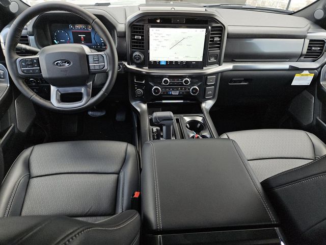 2025 Ford F-150 Lariat photo 10