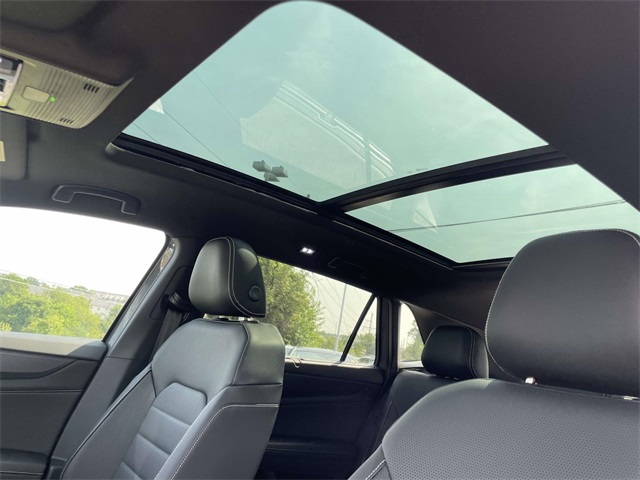2025 Volkswagen Atlas Cross Sport SEL R-Line photo 11
