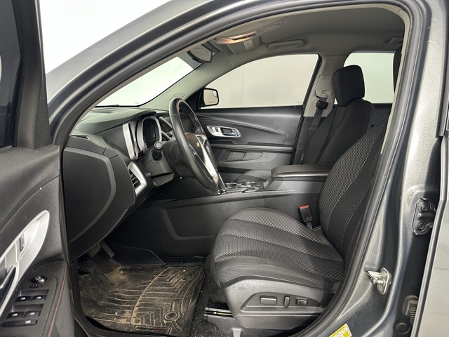 2013 Chevrolet Equinox photo 2
