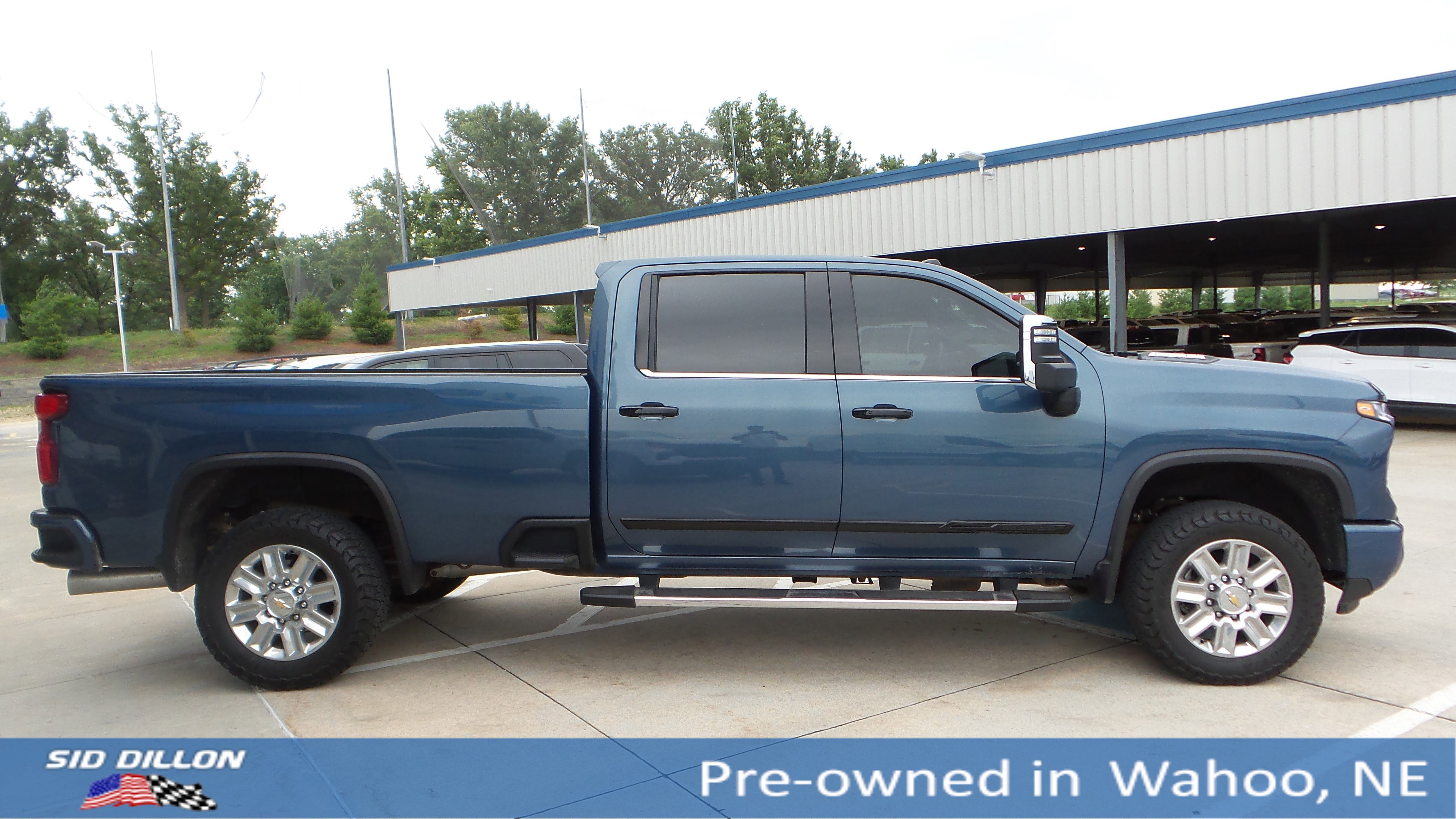 Used 2024 Lakeshore Blue Metallic Chevrolet High Country image 6