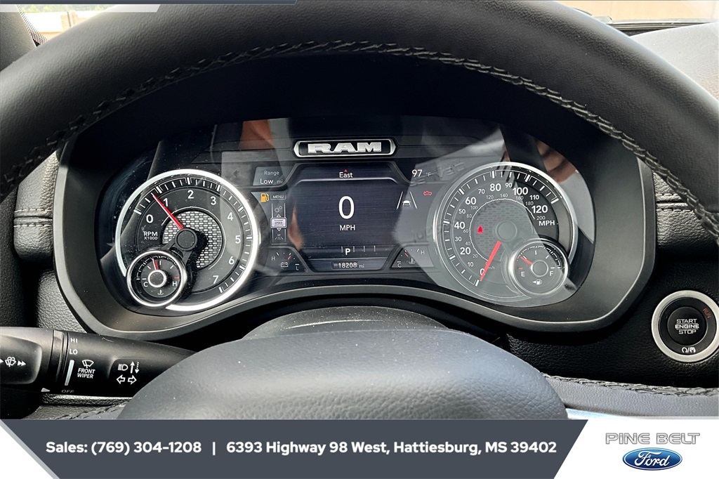 2025 Ram 1500 Laramie photo 12