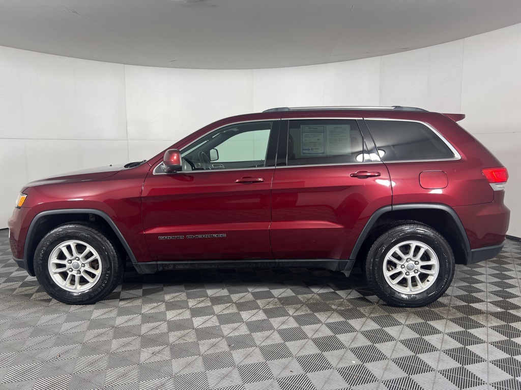 2019 Jeep Grand Cherokee Laredo E photo 3