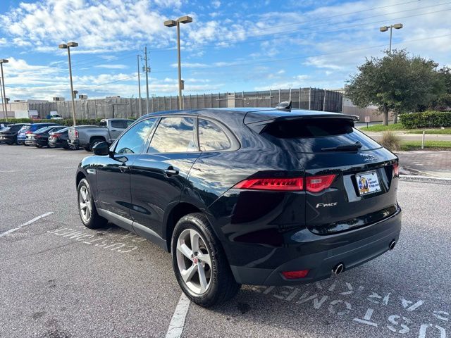 2017 Jaguar F-PACE Premium photo 4