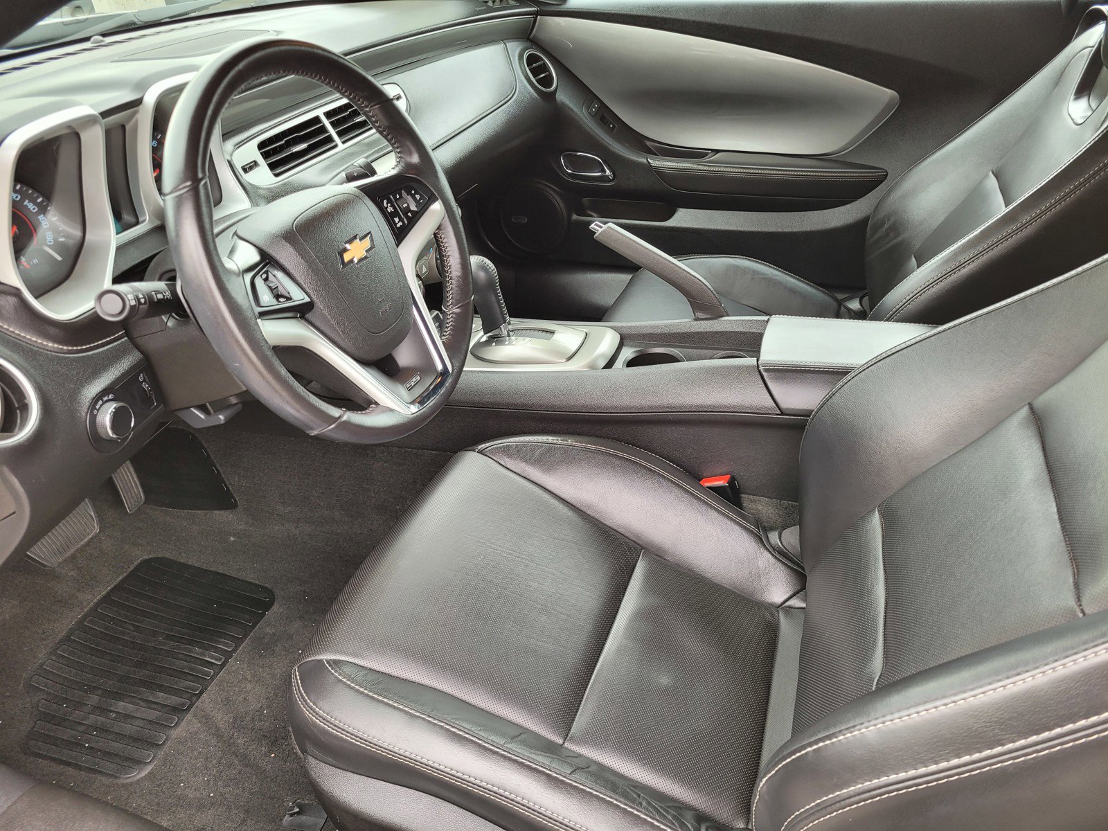 2013 Chevrolet Camaro SS photo 11