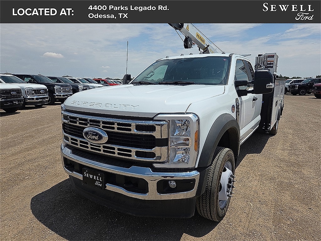2024 Ford F-550 Super Duty Chassis Cab XL's photo