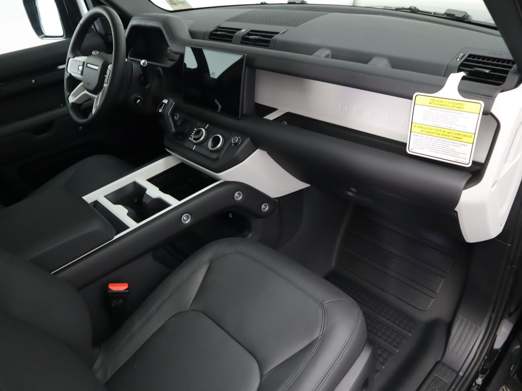 2025 Land Rover Defender 110 S photo 14