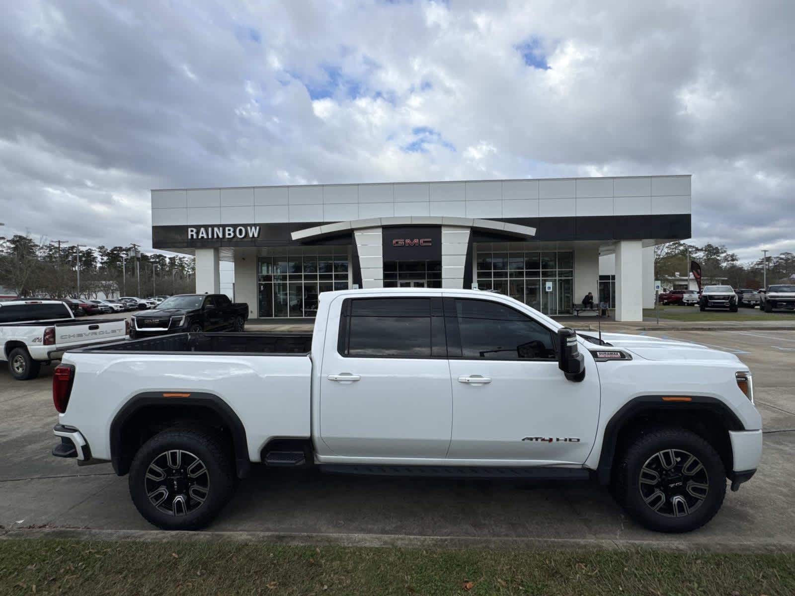 2022 GMC Sierra 2500HD AT4's photo