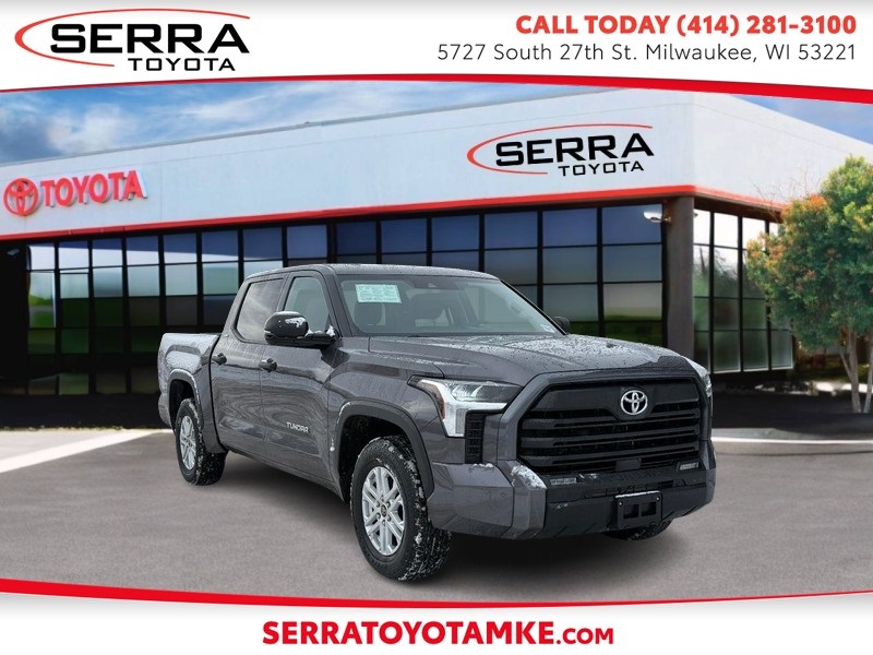 2022 Toyota Tundra SR5's photo