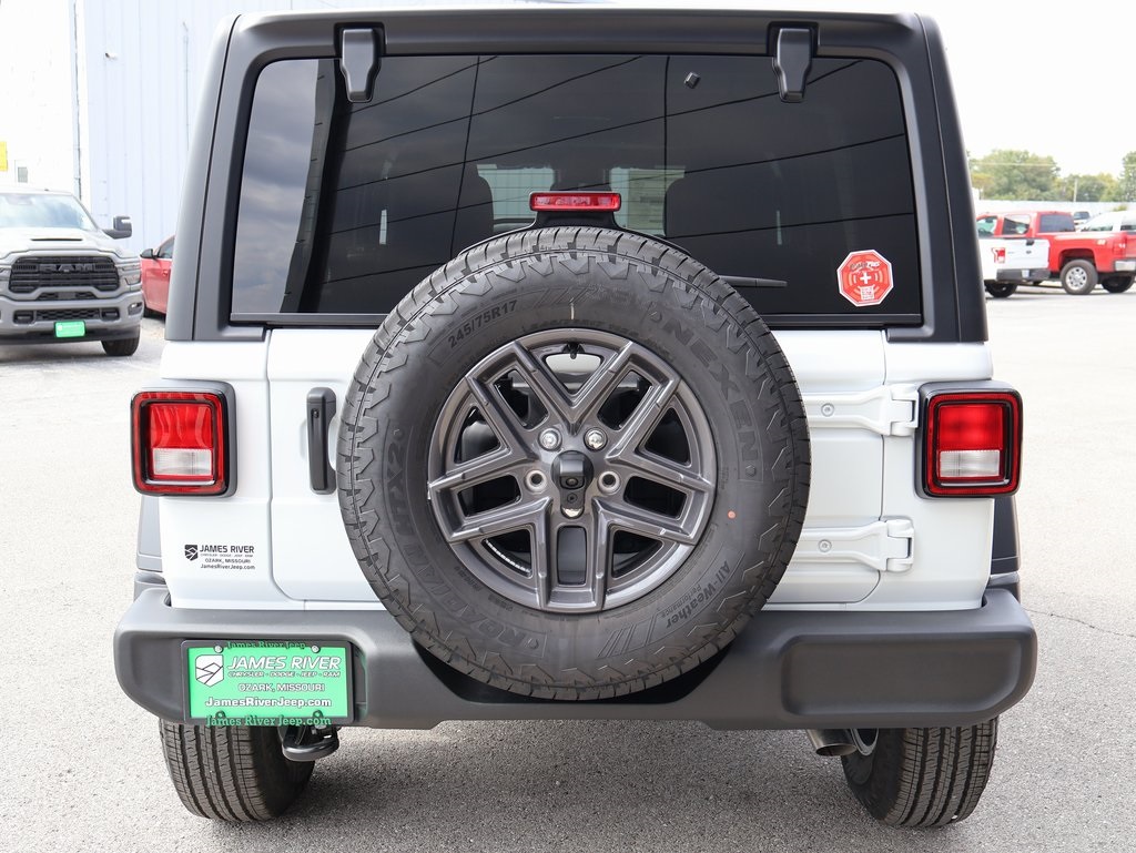 2025 Jeep Wrangler Sport S photo 4