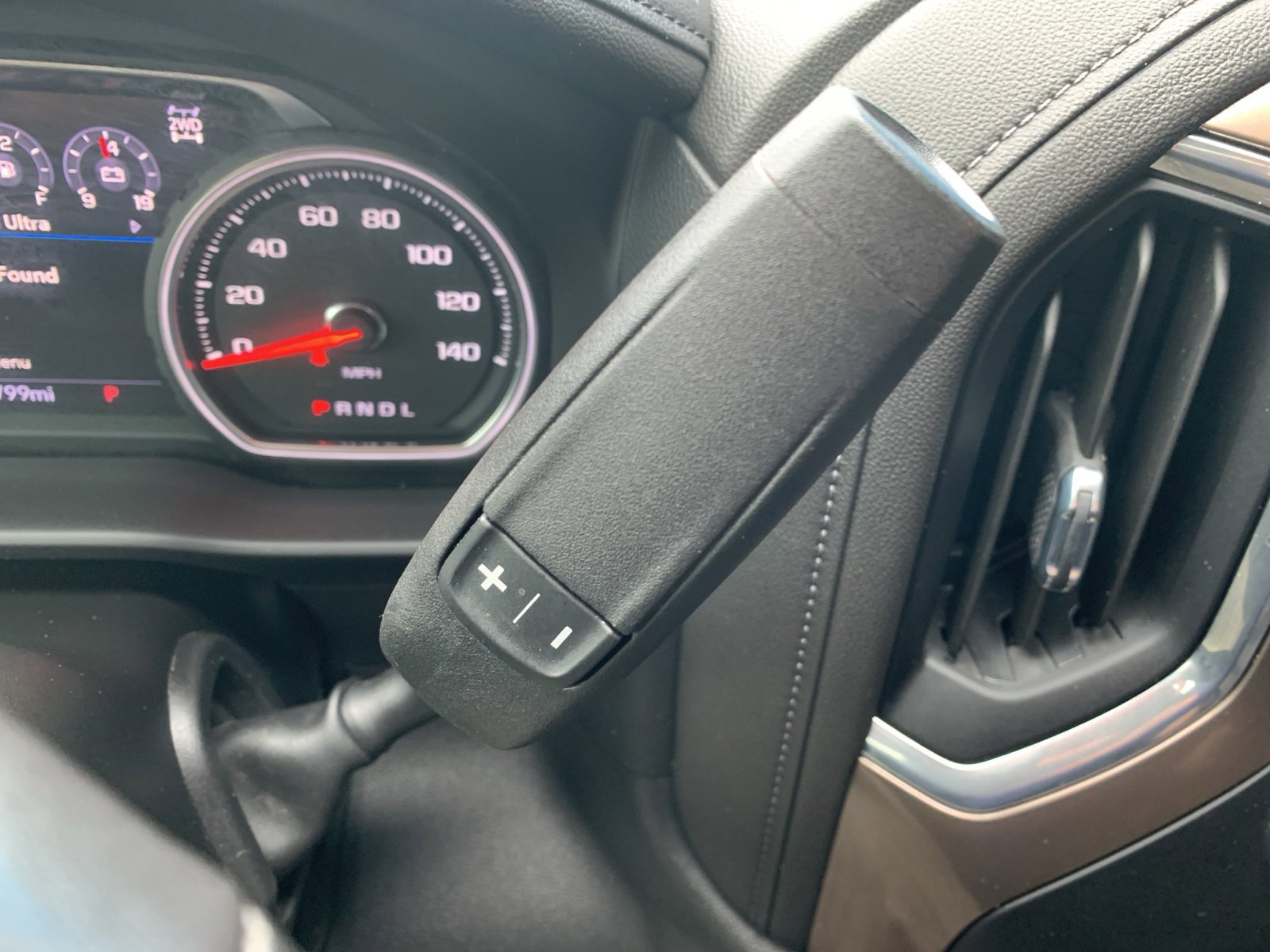 2023 Chevrolet Silverado 2500HD High Country photo 29