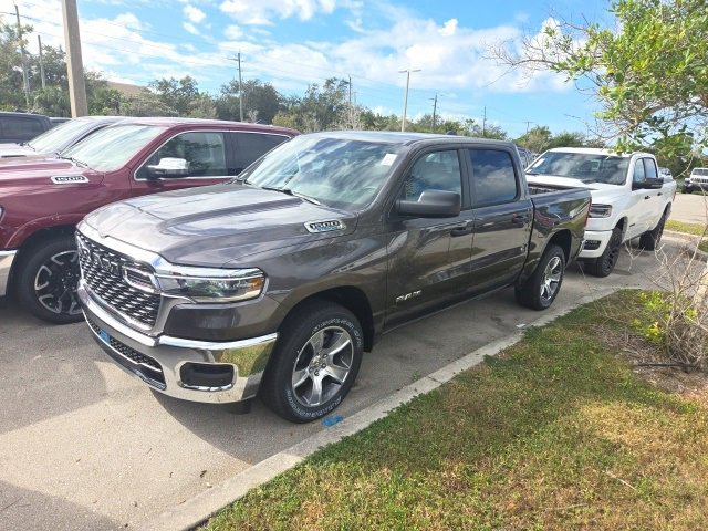 2025 Ram 1500 Tradesman photo 2