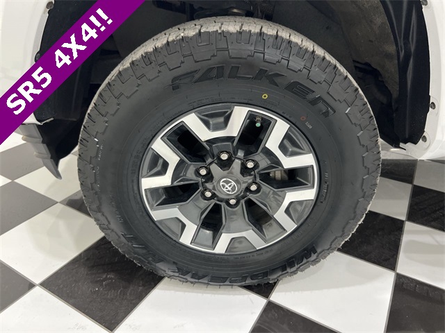 2017 Toyota Tacoma SR5 Sport TRD Pro photo 24