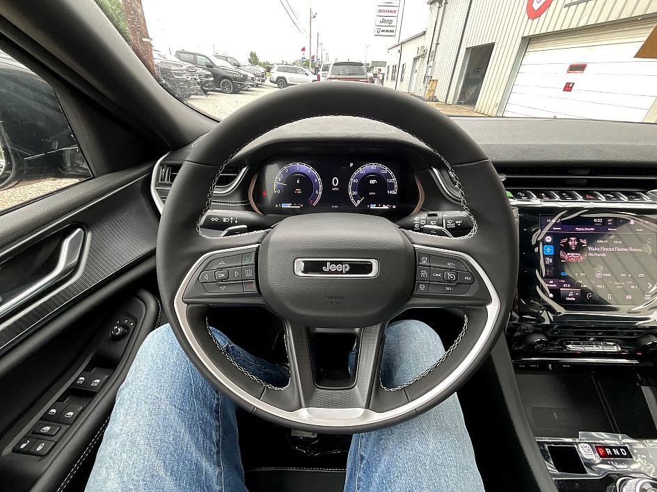 2025 Jeep Grand Cherokee Altitude X photo 21