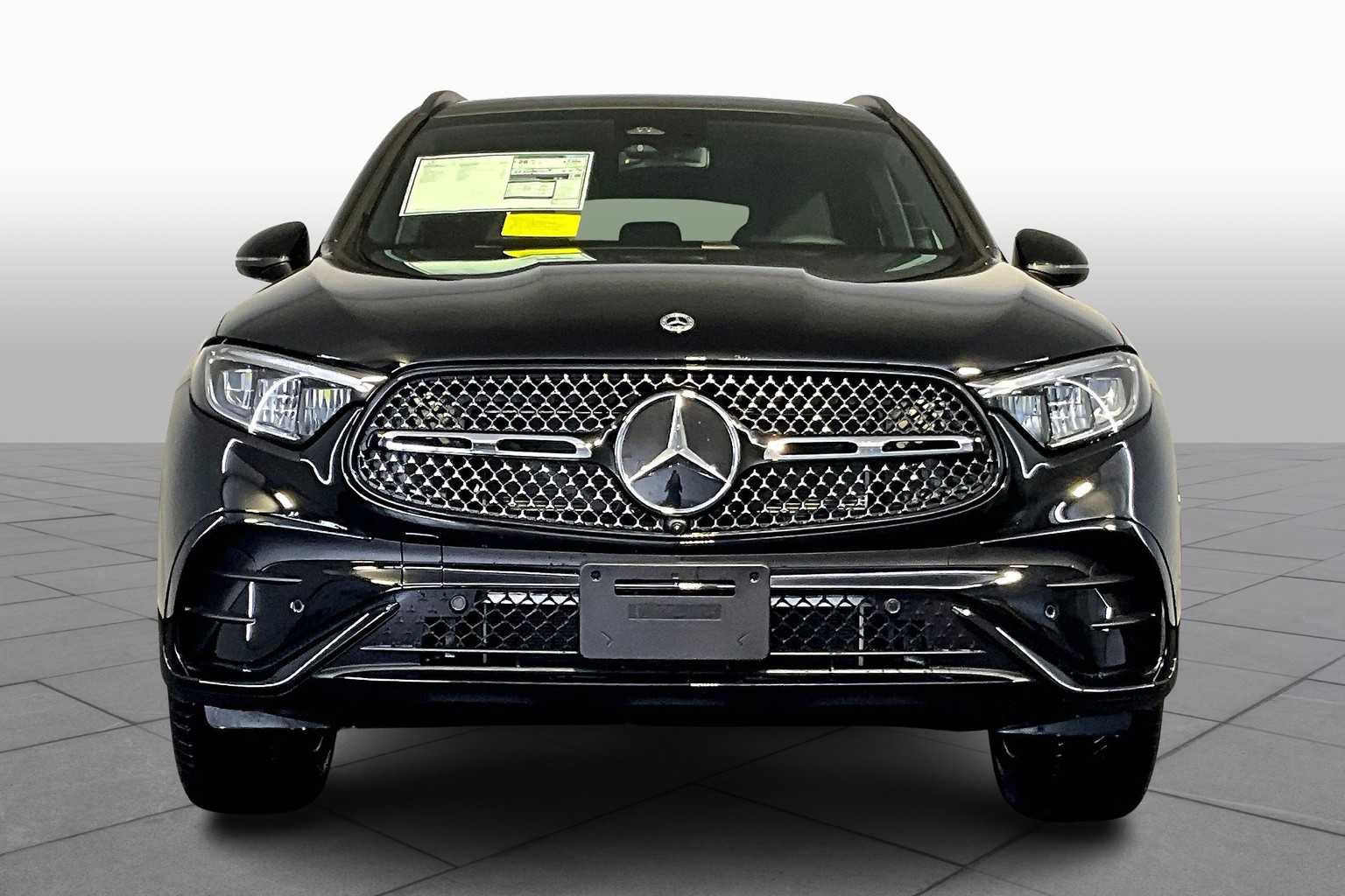 2026 Mercedes Benz GLC 300 4MATIC photo 2