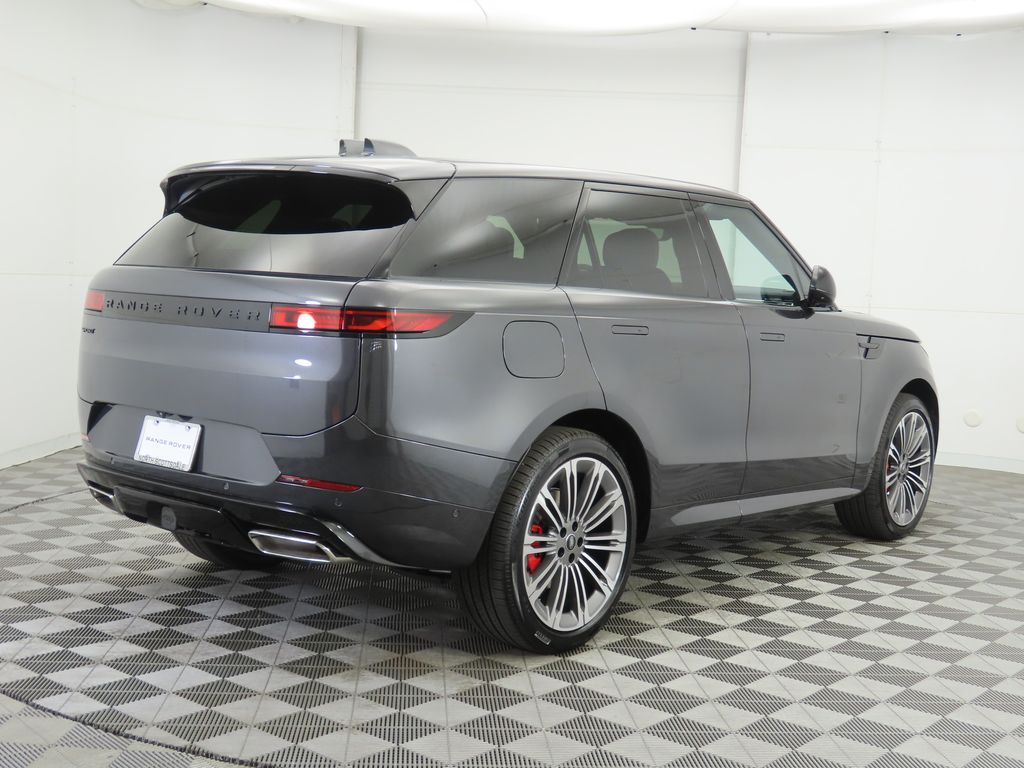 2025 Land Rover Range Rover Sport SE photo 3