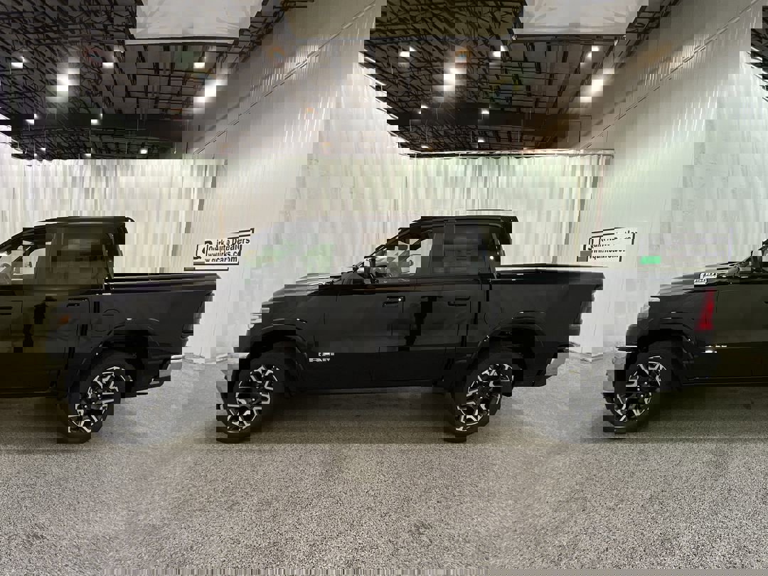 2026 Ram 1500 Laramie photo 3