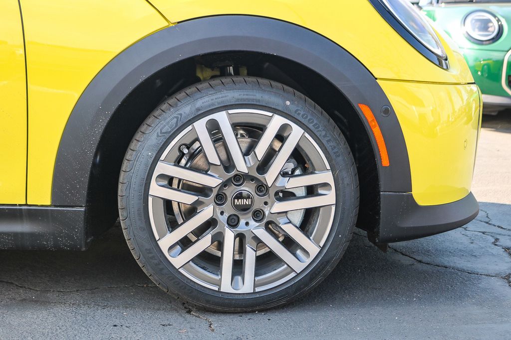 2025 Mini Cooper 2 Door Hardtop Signature photo 10