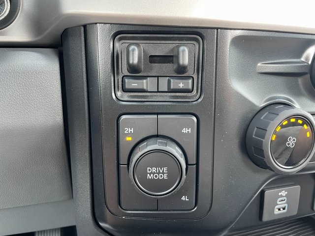 2024 Ford F-550 photo 23