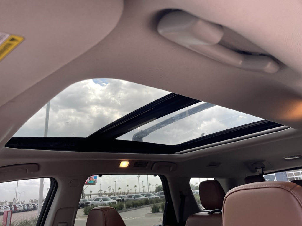 2024 Nissan Pathfinder Platinum photo 4