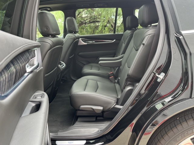 2025 Cadillac XT6 Premium Luxury photo 25