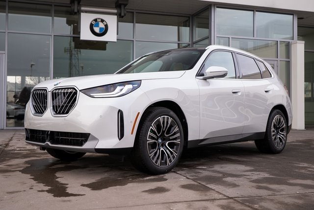 2026 BMW X3 30's photo