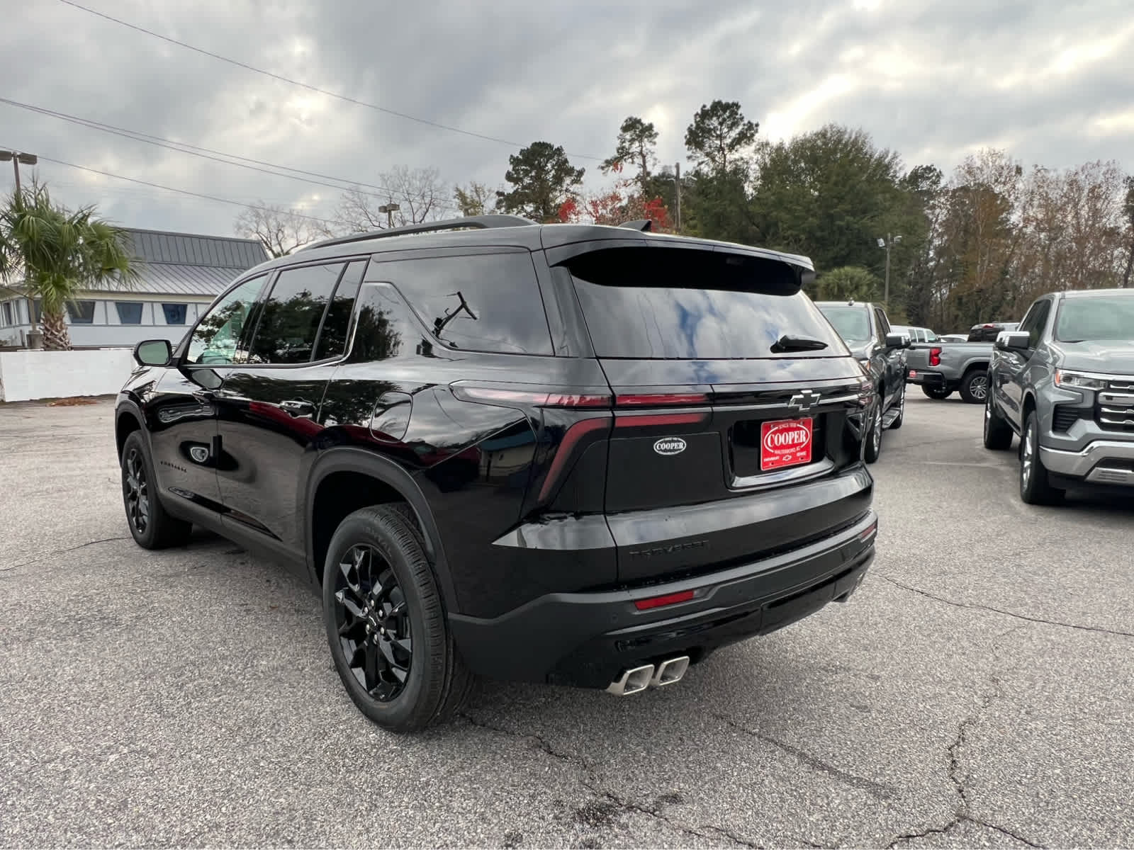 2026 Chevrolet Traverse photo 3