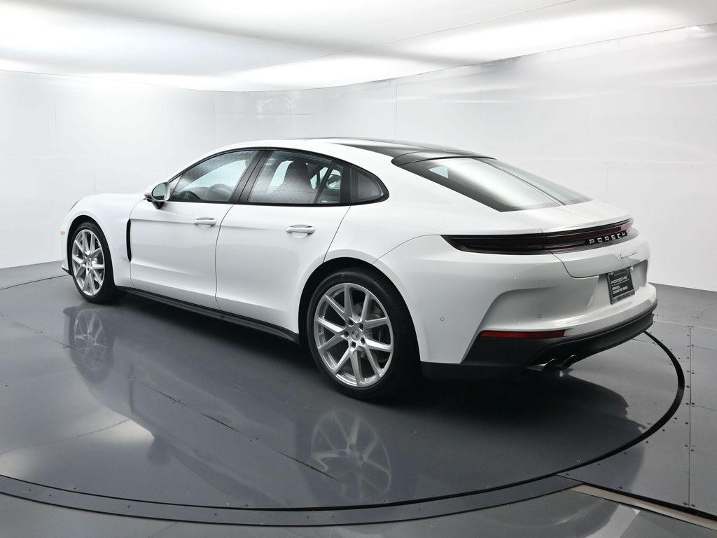 2025 Porsche Panamera 4 photo 2
