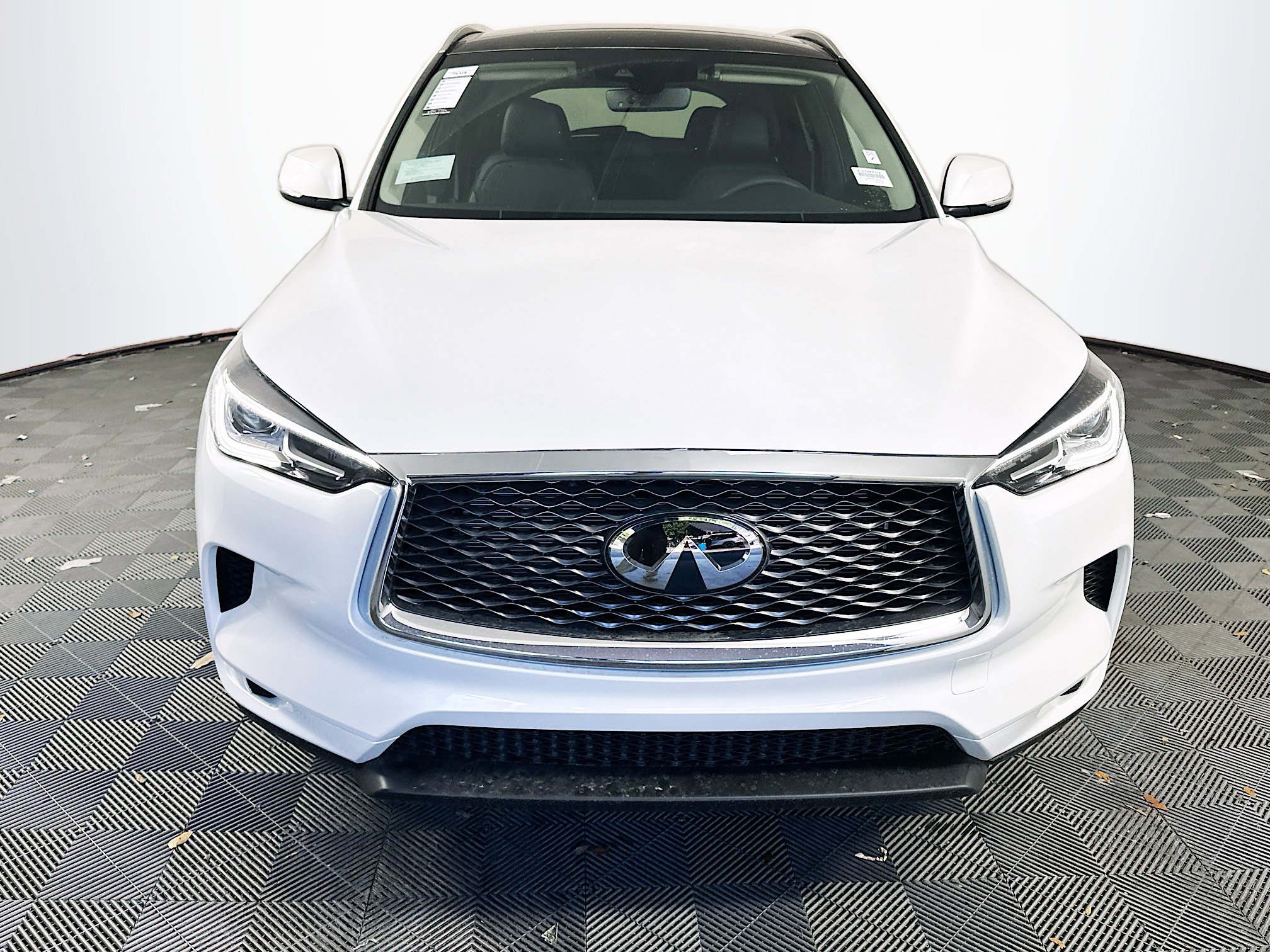 2025 Infiniti QX50 Luxe photo 2
