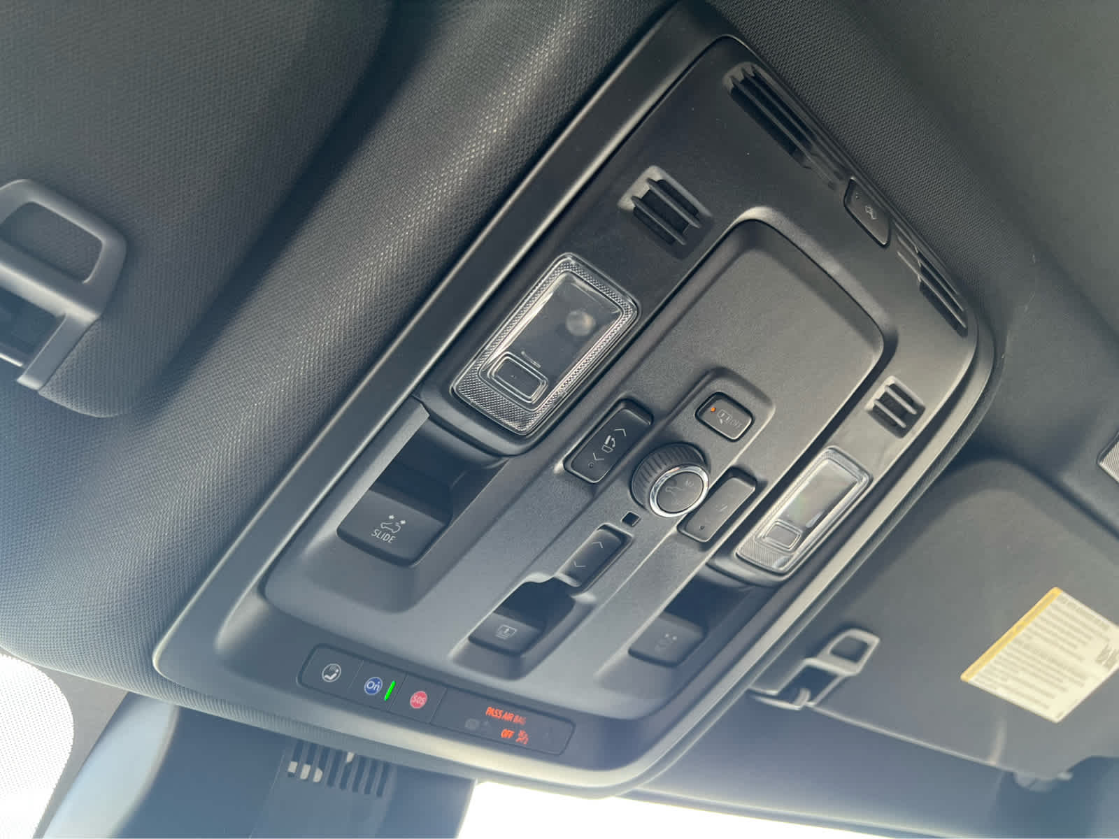 2025 Chevrolet Tahoe Premier photo 20