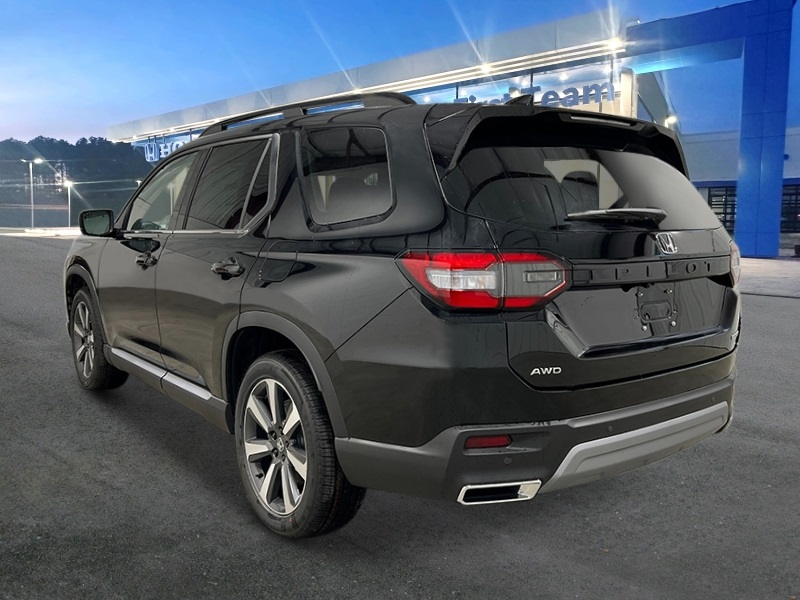 2025 Honda Pilot Touring photo 3