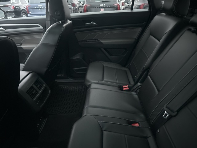 2022 Volkswagen Atlas Cross Sport V6 SEL photo 4