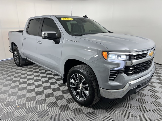 2024 Chevrolet Silverado 1500 LT's photo