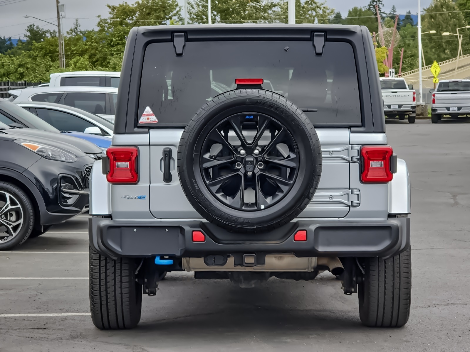 2023 Jeep Wrangler Sahara 4xe photo 4