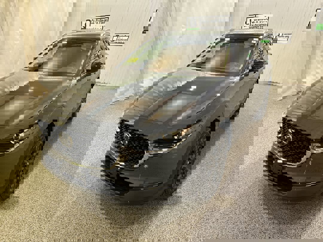 2025 Mazda CX-30 2.5 S Carbon photo 3