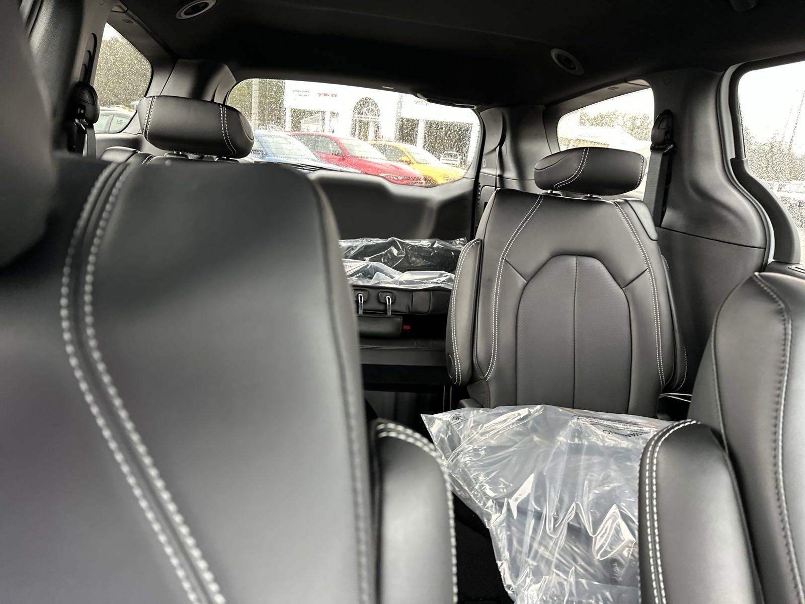 2025 Chrysler Voyager LX photo 16