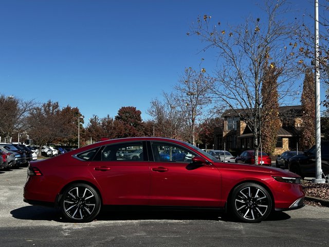 2023 Honda Accord Hybrid Touring photo 3