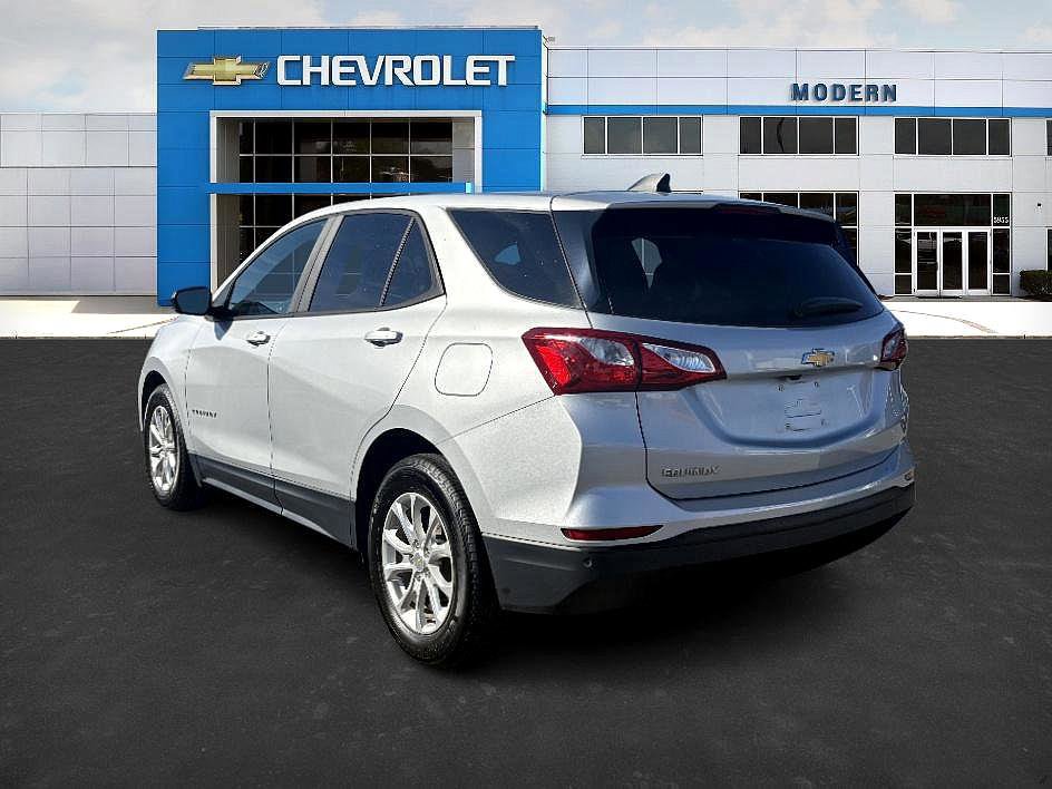2020 Chevrolet Equinox LS photo 3
